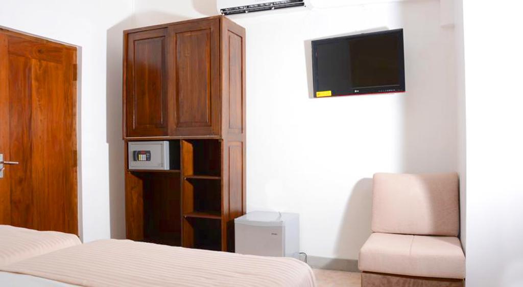 Inlak Garden Hotel Negombo Chambre photo
