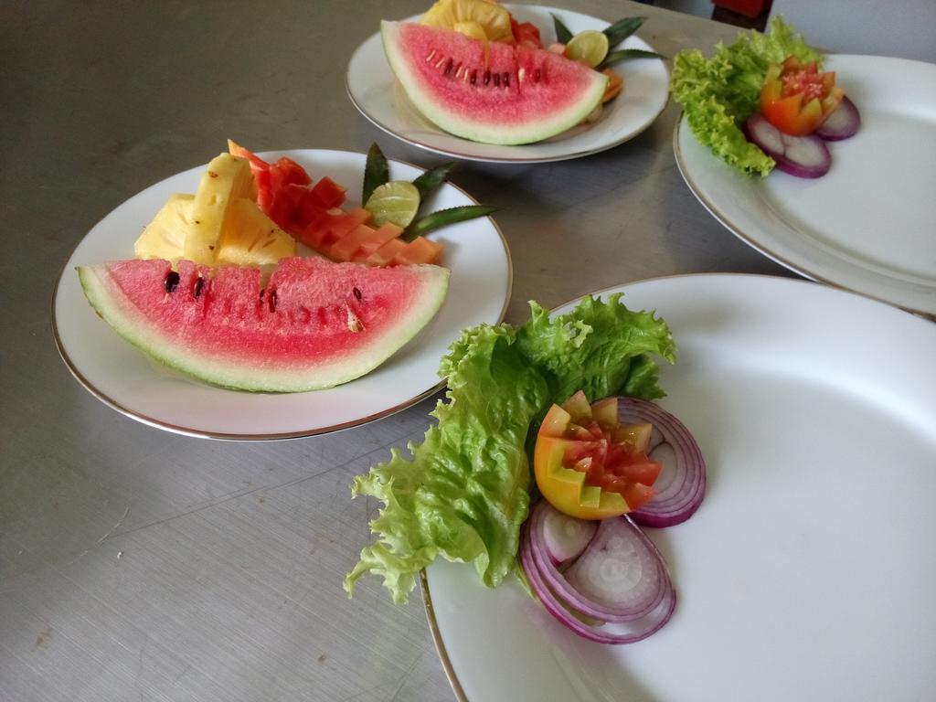 Inlak Garden Hotel Negombo Extérieur photo