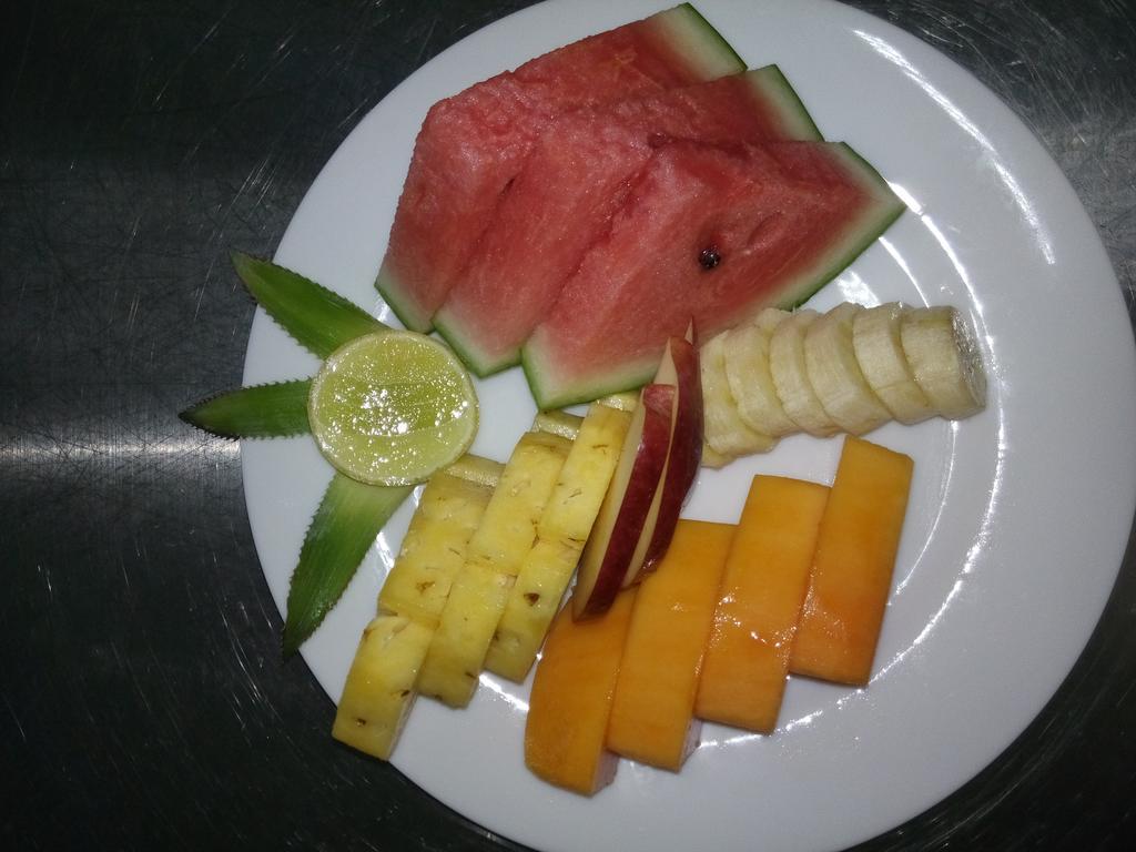 Inlak Garden Hotel Negombo Extérieur photo